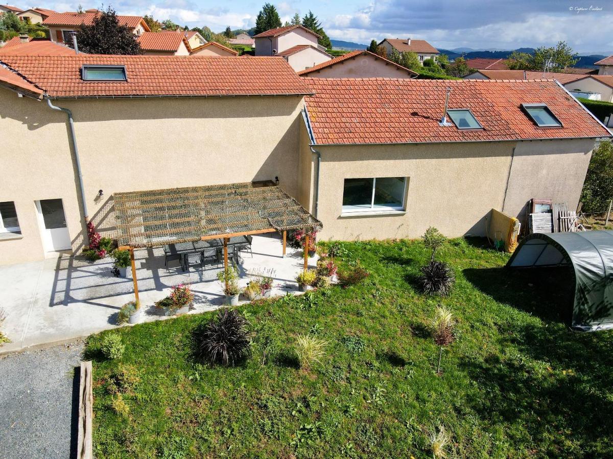 Villa de 5 chambres avec piscine interieure jardin clos et wifi a Panissieres Extérieur photo